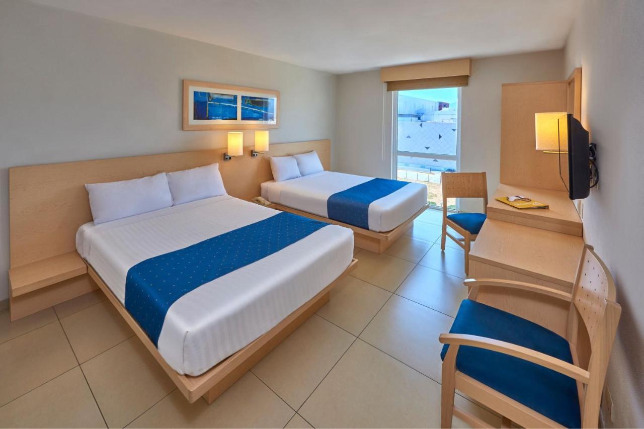 City Express By Marriott Manzanillo Εξωτερικό φωτογραφία