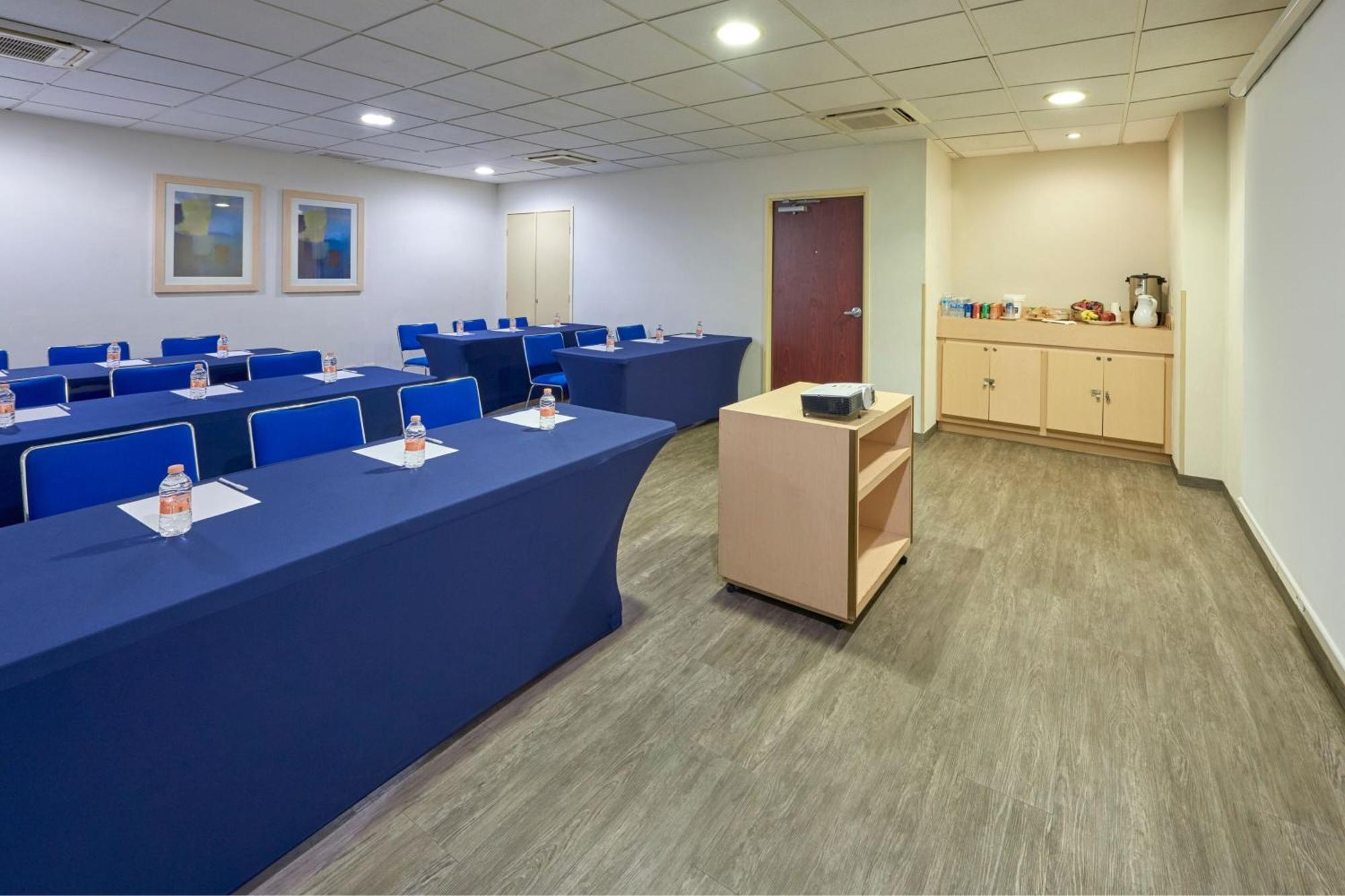 City Express By Marriott Manzanillo Εξωτερικό φωτογραφία
