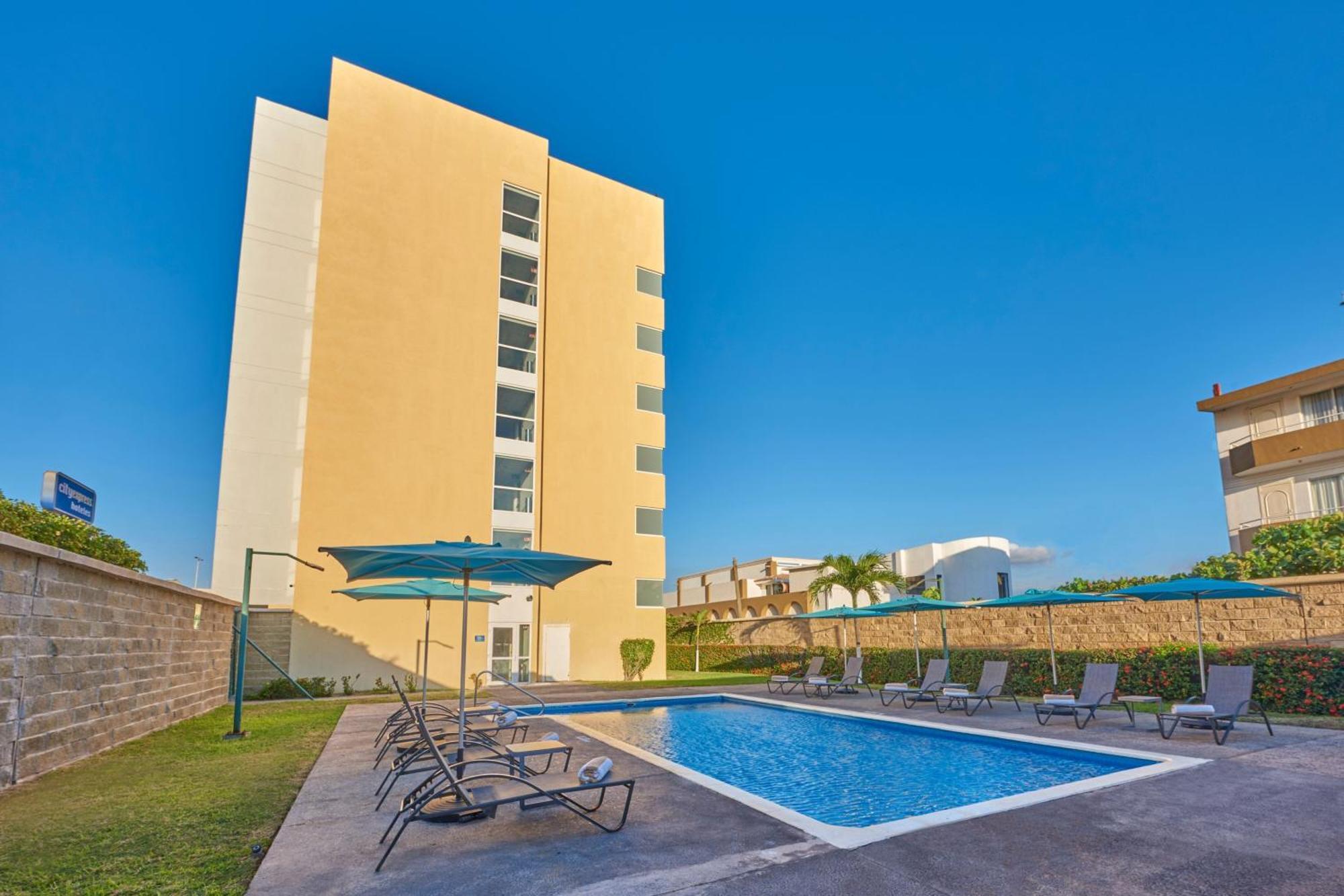 City Express By Marriott Manzanillo Εξωτερικό φωτογραφία