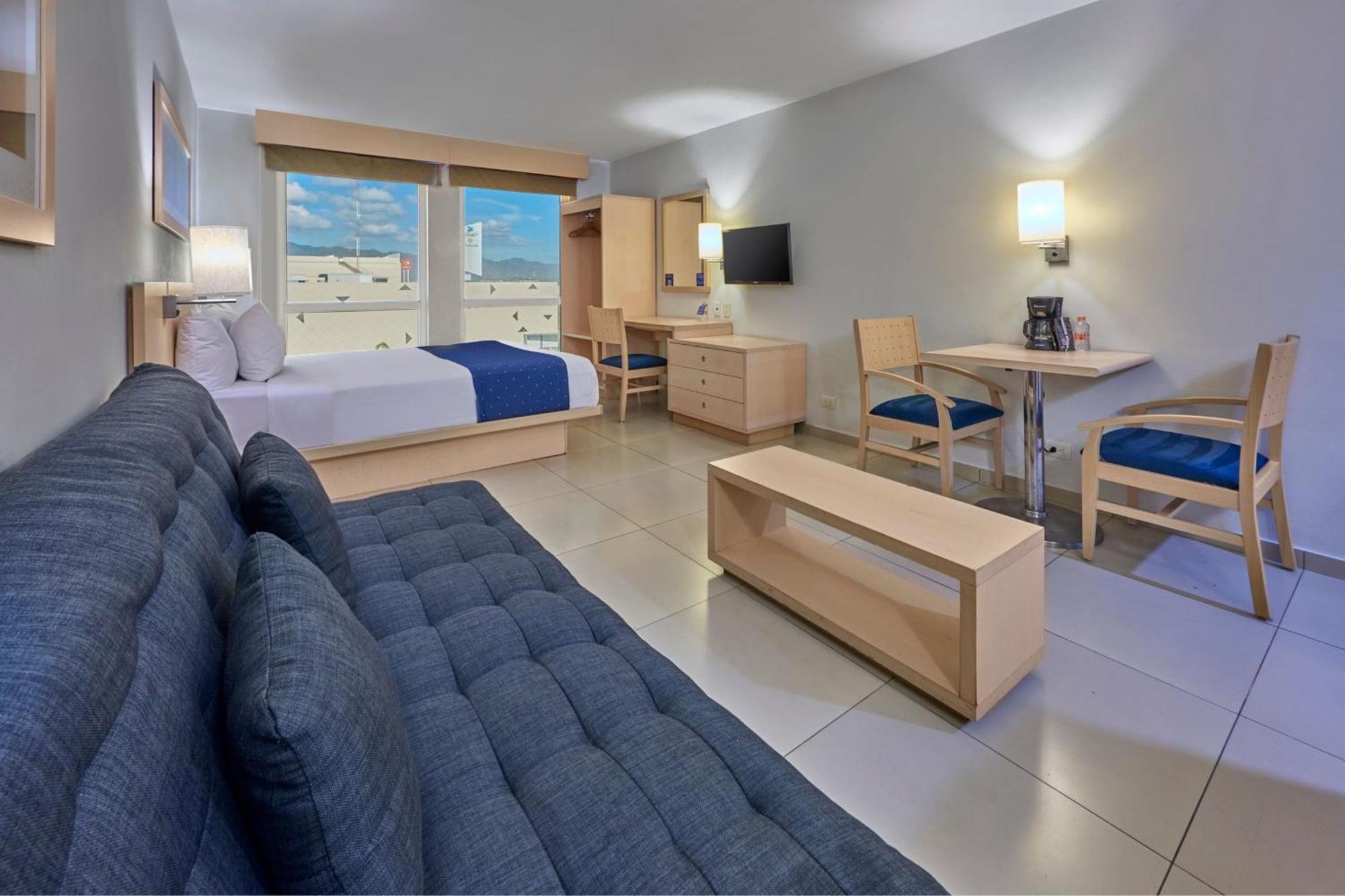 City Express By Marriott Manzanillo Εξωτερικό φωτογραφία