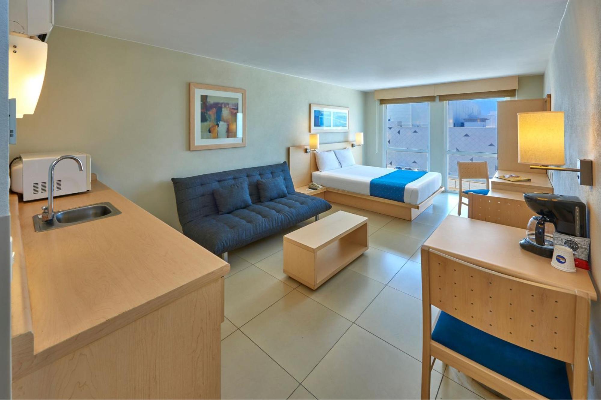 City Express By Marriott Manzanillo Εξωτερικό φωτογραφία