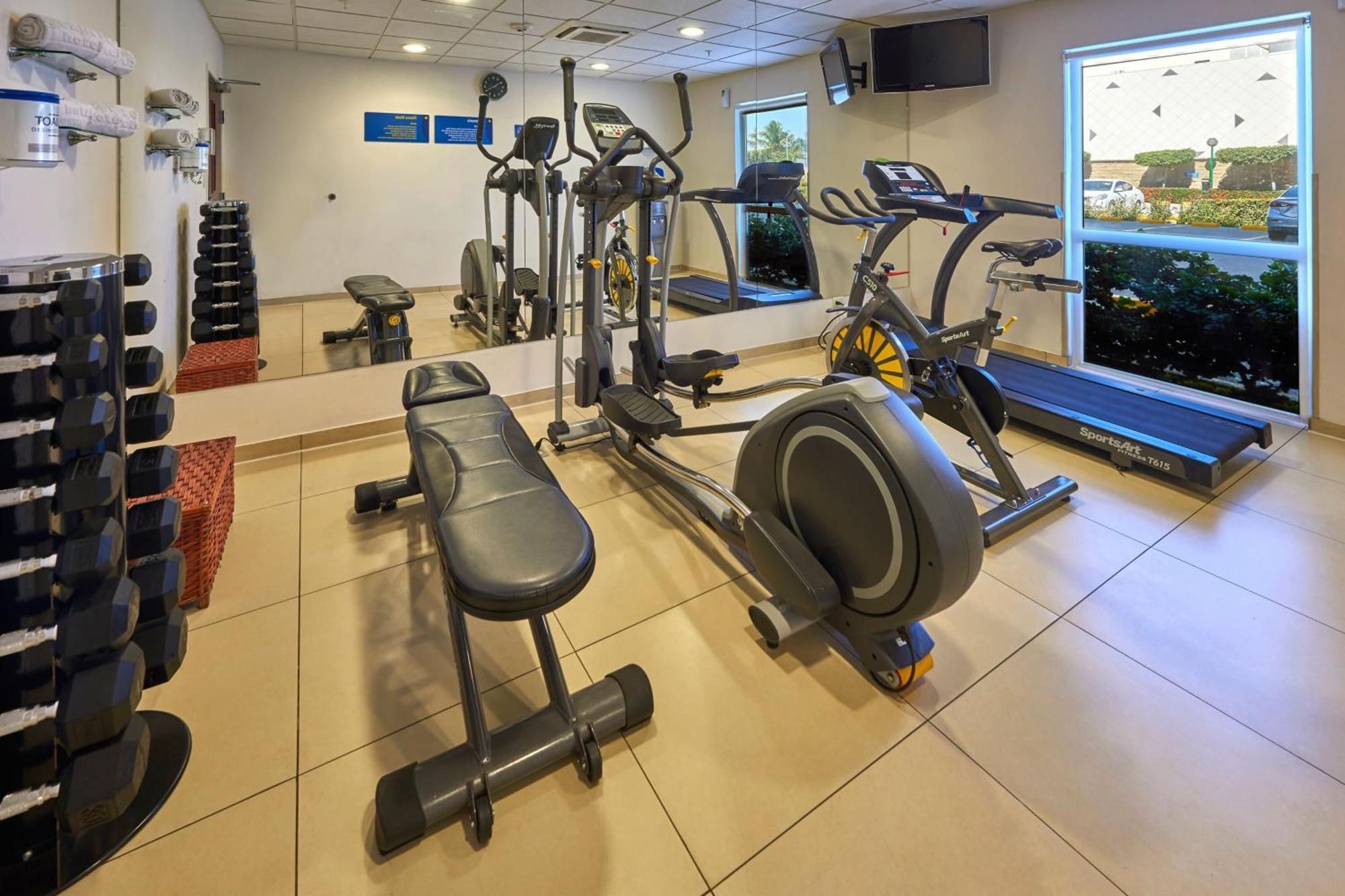 City Express By Marriott Manzanillo Εξωτερικό φωτογραφία