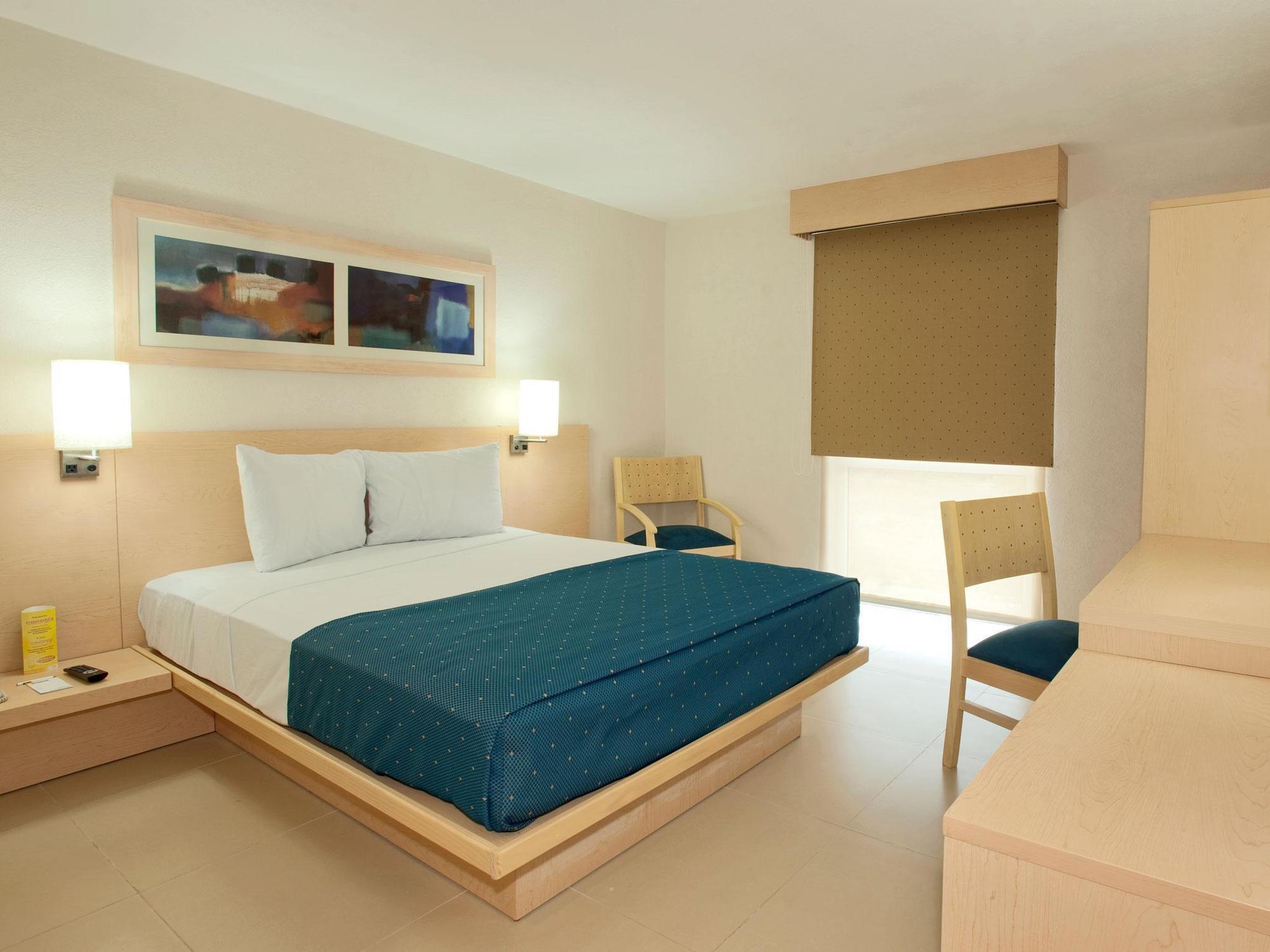 City Express By Marriott Manzanillo Εξωτερικό φωτογραφία