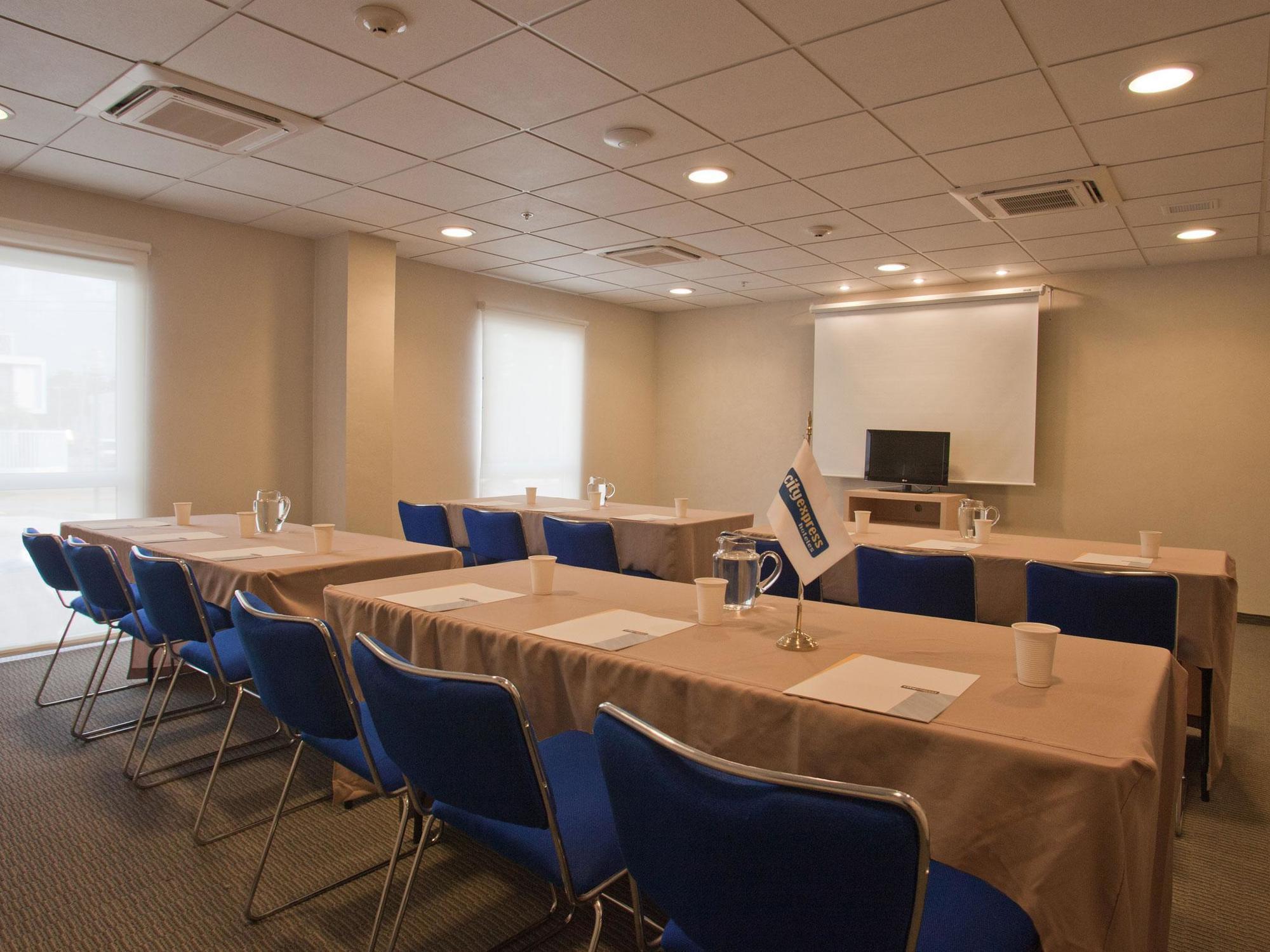 City Express By Marriott Manzanillo Εξωτερικό φωτογραφία